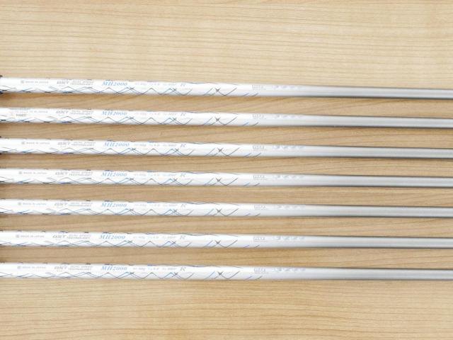 Iron set : XXIO : ชุดเหล็ก XXIO Cross 2 (ออกปี 2021 ตีไกลที่สุดของที่สุดจาก XXIO หน้าเด้งสุดๆ) มีเหล็ก 7-Pw,Aw,Dw,Sw (7 ชิ้น ตีไกลกว่าปกติ 2 เบอร์) ก้านกราไฟต์ MH-2000 Flex R