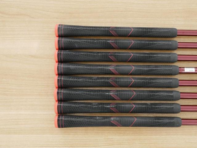 Iron set : PRGR : ชุดเหล็ก PRGR RS Red (รุ่นปี 2020 หน้าเด้ง ตีไกลมาก) มีเหล็ก 5-Pw,Aw,Sw (8 ชิ้น) ก้านกราไฟต์ Fujikura Speeder Evolution Flex R2