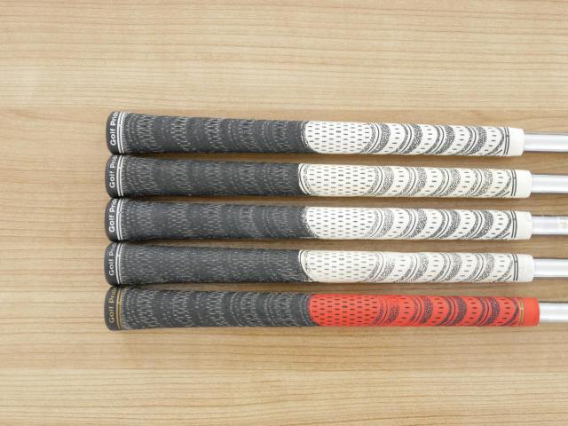 Iron set : Romaro : ชุดเหล็ก Romaro Ray Alpha Forged (ปี 2021 ใบใหญ่ ตีไกลกว่าปกติมาก) มีเหล็ก 6-Pw (5 ชิ้น) ก้านเหล็ก NS Pro 880 AMC Flex S