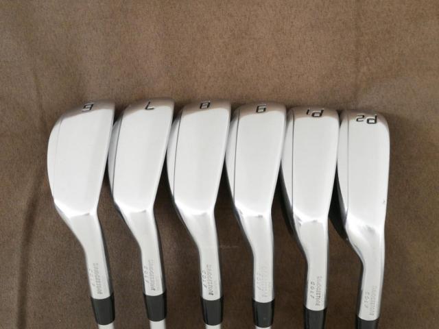 Iron set : Bridgestone : ชุดเหล็ก Bridgestone JGR Hybrid Forged (ตีไกลกว่าตัวอื่น 2 เบอร์) มีเหล็ก 6-P1,P2 (6 ชิ้น) ก้านกราไฟต์ Fujikura Air Speeder (R)