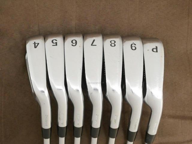 Iron set : Tourstage : ชุดเหล็ก Tourstage V300 (Forged) มีเหล็ก 4-Pw (7 ชิ้น) ก้านเหล็ก Dynamic Gold S200