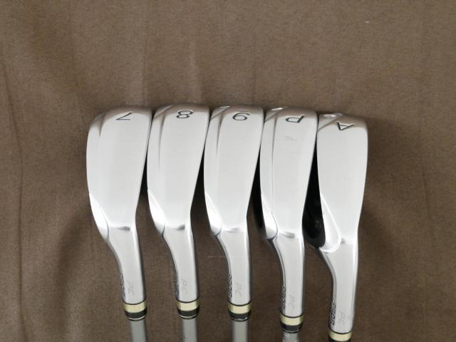 Iron set : PRGR : ชุดเหล็กกระเทย PRGR Egg PC (รุ่นปี 2019 ตีง่ายและไกลมากๆ โกงสุดๆ) มีเหล็ก 7-Pw,Aw (5 ชิ้น) ก้านกราไฟต์ M-37 Flex R