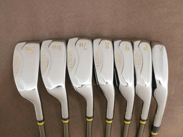 Iron set : Maruman : ชุดเหล็ก Maruman Majesty Prestigio Super 7 (รุ่นท๊อปสุด หน้าเด้ง ตีไกลมาก ของใหม่ 1 แสนบาท) มีเหล็ก 5-Pw,Aw (7 ชิ้น) ก้านกราไฟต์ Flex R