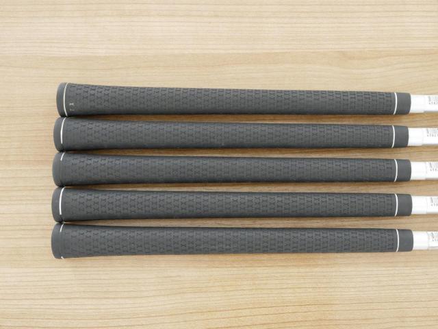 Iron set : Other Brand : ชุดเหล็ก Ryoma DSI (ตีง่ายมาก ไกลมากๆ หายากสุดๆ) มีเหล็ก 6-Pw (5 ชิ้น) ก้านกราไฟต์ Tour AD Flex R