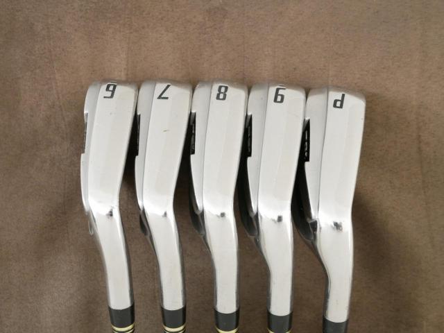 Iron set : Other Brand : ชุดเหล็ก Ryoma DSI (ตีง่ายมาก ไกลมากๆ หายากสุดๆ) มีเหล็ก 6-Pw (5 ชิ้น) ก้านกราไฟต์ Tour AD Flex R