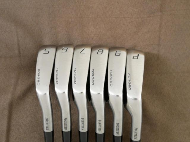 Iron set : Fourteen : ชุดเหล็ก Fourteen TB-5 BLACK Forged (ออกปี 2023 นุ่มมากๆ) มีเหล็ก 5-Pw (6 ชิ้น) ก้านเหล็ก FS 90i Flex S
