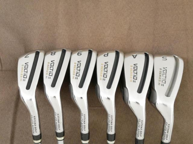 Iron set : Katana : ชุดเหล็กกระเทย Katana Voltio III G Series Hi (ตีง่าย ไกลมาก) มีเหล็ก 7-Pw,Aw,Sw (6 ชิ้น ระยะเทียบเท่า เหล็ก 6-Pw,Sw) ก้าน Tour AD VS-5 Flex R