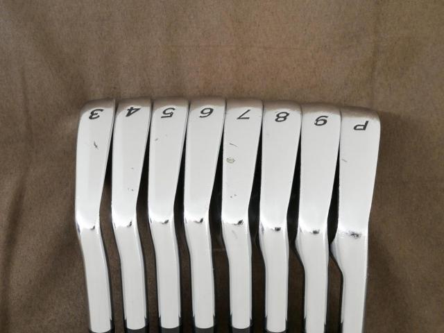 Iron set : Taylormade : ชุดเหล็ก Taylormade 300 Forged (นุ่มมากๆ) มีเหล็ก 3-Pw (8 ชิ้น) ก้านเหล็ก Dynamic Gold S300