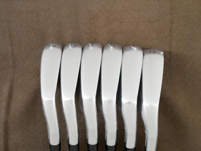 Iron set : Other Brand : **ของใหม่ ยังไม่แกะพลาสติก** ชุดเหล็ก Cobra King TEC Forged (ออกปี 2025) มีเหล็ก 5-Pw (6 ชิ้น) ก้านเหล็ก KBS S-Taper Lite Flex S