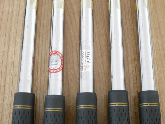 Iron set : Taylormade : ชุดเหล็ก Taylormade Gloire G (รุ่นท๊อปสุด ตีไกลมากๆ เหล็ก 7 Loft 26.5 หน้าเด้ง) มีเหล็ก 6-Pw (5 ชิ้น) ก้านเหล็ก NS Pro 830 Flex S