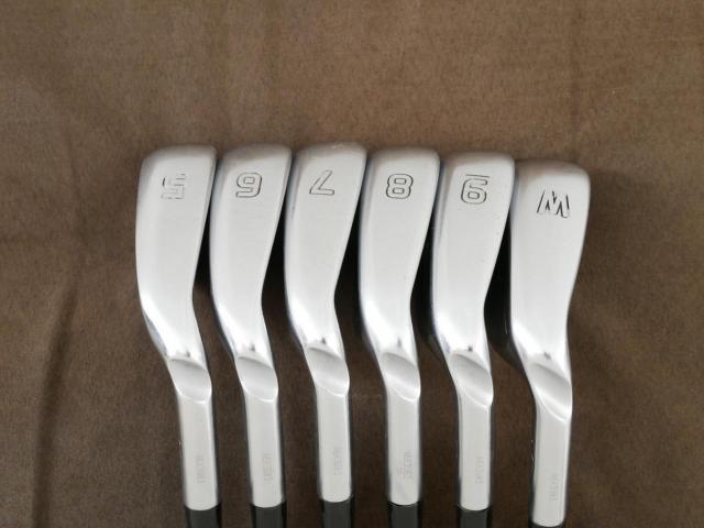 Iron set : Ping : ชุดเหล็ก Ping G700 (ปี 2019 Japan Spec. ใบใหญ่ ง่ายที่สุด ไกลที่สุดของ Ping) มีเหล็ก 5-Pw (6 ชิ้น) ก้านเหล็ก NS Pro ZELOS 6 Flex R