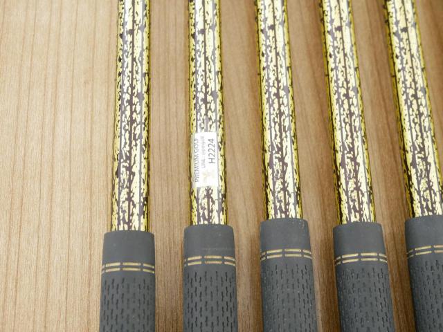 Iron set : Yonex : ชุดเหล็ก Yonex Royal DTP (ออกปี 2016 ท๊อปสุด ก้านดีมาก หน้าเด้ง ตีไกลสุดๆ) มีเหล็ก 7-Pw,Aw,As,Sw (7 ชิ้น) ก้านกราไฟต์ Flex SR