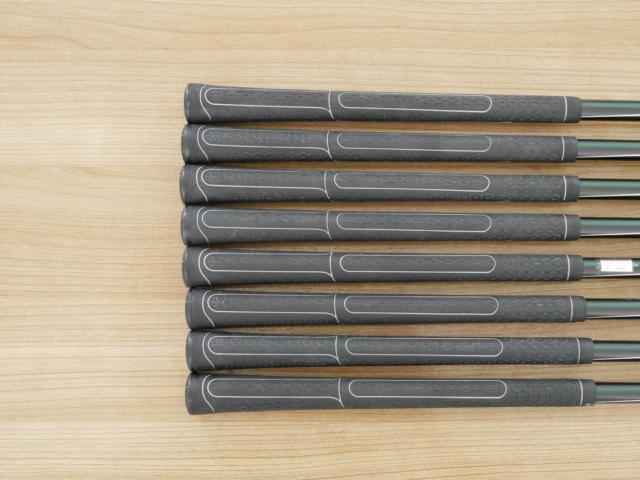 Iron set : Callaway : ชุดเหล็ก Callaway Legacy V (Forged) มีเหล็ก 4-Pw,Aw (8 ชิ้น) ก้านกราไฟต์ Flex SR