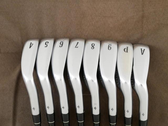 Iron set : Callaway : ชุดเหล็ก Callaway Legacy V (Forged) มีเหล็ก 4-Pw,Aw (8 ชิ้น) ก้านกราไฟต์ Flex SR