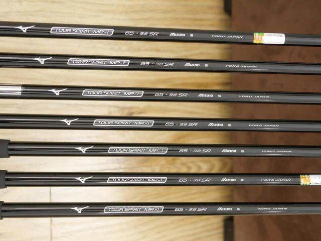 Iron set : Mizuno : ชุดเหล็ก Mizuno JPX EIII SV Hot Metal (ตัวท้อป ใบใหญ่ที่สุดของ Mizuno ตีง่ายมาก หน้าเด้ง ตีไกล) มีเหล็ก 6-Pw.Aw,Sw (7 ชิ้น) ก้านกราไฟต์ Flex SR