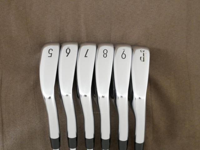 Iron set : Titleist : **มีตำหนิ** ชุดเหล็ก Titleist T200 (รุ่นปี 2020) มีเหล็ก 5-Pw (6 ชิ้น) ก้านเหล็ก Dynamic Gold 120 VSS S200