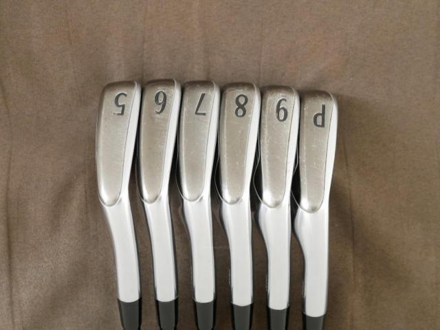 Iron set : Titleist : ชุดเหล็ก Titleist 716 T-MB Forged (ออกปี 2016) มีเหล็ก 5-Pw (6 ชิ้น) ก้านกราไฟต์ Mitsubishi TENSEI AM2 Flex R