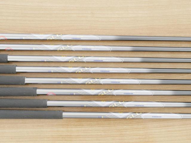Iron set : Taylormade : ชุดเหล็ก Taylormade Gloire F Forged (รุ่นท๊อปสุด Japan Spec.) มีเหล็ก 5-Pw,Aw,Sw (8 ชิ้น) ก้านกราไฟต์ Fujikura GL 3300 Flex R