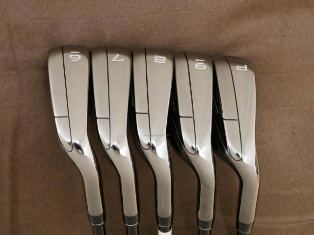 Iron set : Callaway : ชุดเหล็ก Callaway Big Bertha (รุ่นล่าสุด ปี 2023 ตีง่ายที่สุดของ Callaway) มีเหล็ก 6-Pw (5 ชิ้น) ก้านกราไฟต์ Fujikura Speeder NX Flex R