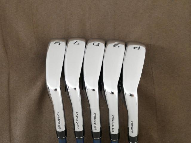 Iron set : Callaway : ชุดเหล็ก Callaway Paradym (รุ่นปี 2023 Japan Spec.) มีเหล็ก 6-Pw (5 ชิ้น) ก้านกราไฟต์ Fujikura VENTUS TR 5 Flex R