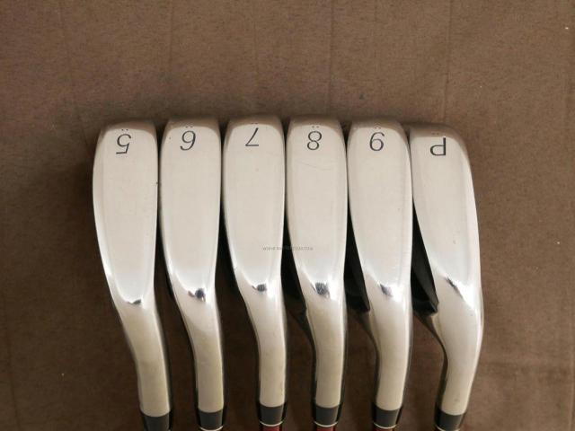 Iron set : PRGR : ชุดเหล็ก PRGR Red Titan Face (รุ่นปี 2018 หน้าเด้ง ตีไกลมาก) มีเหล็ก 5-Pw (6 ชิ้น) ก้านกราไฟต์ M-40 Flex SR