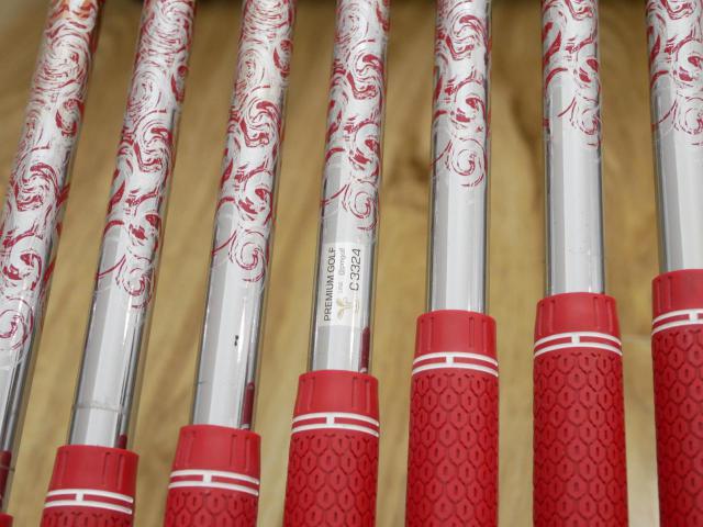 Iron set : Romaro : ชุดเหล็ก Romaro Ray V Forged Type R มีเหล็ก 5-Pw,Aw (7 ชิ้น) ก้านเหล็ก Design Tuning Flex S