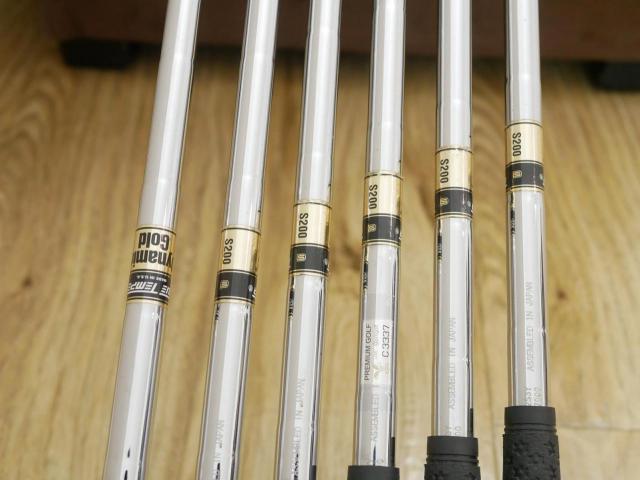 Iron set : Mizuno : ชุดเหล็ก Mizuno JPX 800 Forged มีเหล็ก 5-Pw (6 ชิ้น) ก้านเหล็ก Dynamic Gold S200