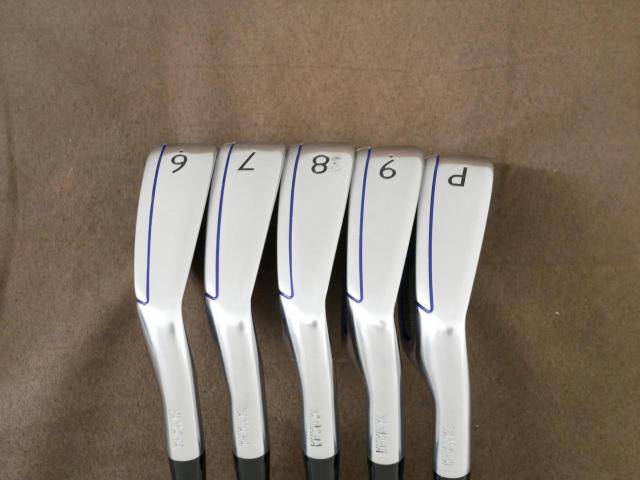 Iron set : Yamaha : ชุดเหล็ก Yamaha Inpres DriveStar (ออกปี 2023 ตีไกลที่สุด ไกลกว่าเหล็กทั่วไป 2 เบอร์ หน้าเด้งมากๆ) มีเหล็ก 6-Pw (5 ชิ้น) ก้านเหล็ก NS Pro 850 Neo Flex S