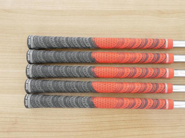 Iron set : Callaway : ชุดเหล็ก Callaway Big Bertha (ออกปี 2023 ตีง่ายที่สุดของ Callaway) มีเหล็ก 6-Pw (5 ชิ้น) ก้านเหล็ก NS Pro 950 Neo Flex S