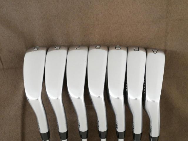 Iron set : PRGR : ชุดเหล็กกระเทย PRGR NEW Egg Forged (รุ่นปี 2020 ตีง่ายและไกลมากๆ เด้งสุดๆ COR 0.82) มีเหล็ก 5-Pw,Aw (7 ชิ้น) ก้านเหล็ก NS Pro Modus 105 Flex S