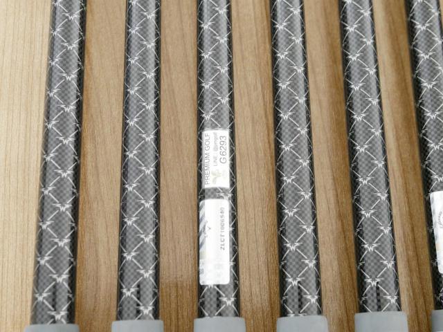 Iron set : Callaway : ชุดเหล็ก Callaway Paradym Ai Smoke HL (ออกปี 2024 ตีง่ายมาก ไกล Japan Spec.) มีเหล็ก 6-Pw,Aw,Gw,Sw (8 ชิ้น) ก้านกราไฟต์ Mitsubishi TENSEI 50 Flex R