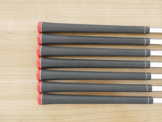 Iron set : Titleist : ชุดเหล็ก Titleist VG3 Type D Forged (ปี 2017 Japan Spec. ตีง่ายและไกลที่สุดของ Titleist) มีเหล็ก 6-Pw,Aw,Sw (7 ชิ้น) ก้านเหล็ก NS Pro 950 Flex S