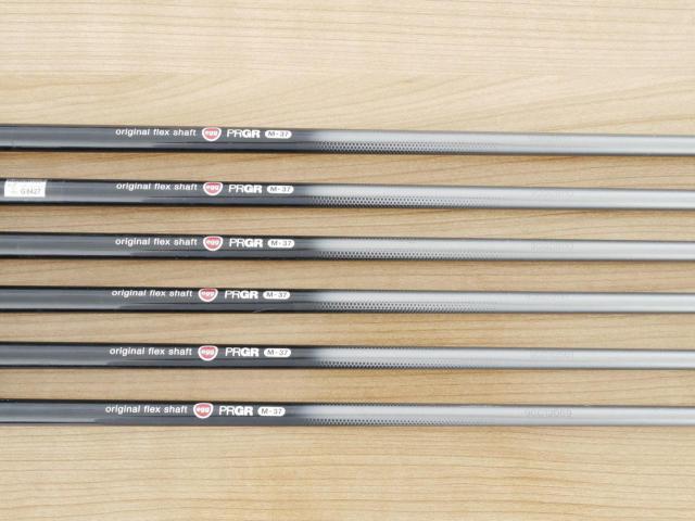 Iron set : PRGR : ชุดเหล็กกระเทย PRGR NEW Egg (ปี 2020 ตีง่ายและไกลมากๆ เด้งสุดๆ COR 0.82) มีเหล็ก 7-Pw,Aw,Sw (6 ชิ้น) ก้านกราไฟต์ M-37 Flex R