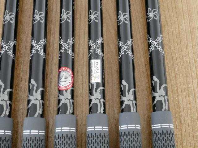 Iron set : Taylormade : ชุดเหล็ก Taylormade P770 Forged (รุ่นปี 2023 นุ่ม แน่น)  มีเหล็ก 5-Pw (6 ชิ้น) ก้านกราไฟต์ Mitsubishi Diamana Thump i95 Flex S