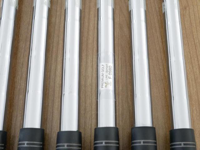 Iron set : Tourstage : ชุดเหล็ก Tourstage V300 III (Forged) มีเหล็ก 5-Pw (6 ชิ้น) ก้านเหล็ก NS Pro 950 Flex R