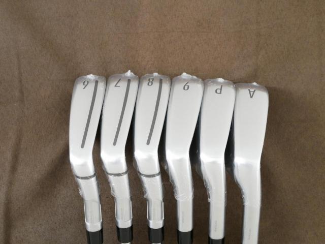 Iron set : Taylormade : **ของใหม่ ยังไม่แกะพลาสติก** ชุดเหล็ก Taylormade Qi MAX Lite (รุ่นล่าสุด ออกปี 2026 Japan Spec.) มีเหล็ก 6-Pw,Aw (6 ชิ้น) ก้านเหล็ก NS Pro 910GH Flex S