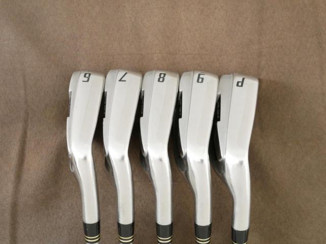 Iron set : Other Brand : ชุดเหล็ก Ryoma DSI (ตีง่ายมาก ไกลมากๆ หายากสุดๆ) มีเหล็ก 6-Pw (5 ชิ้น) ก้านกราไฟต์ Fujikura MCI 70 Flex R
