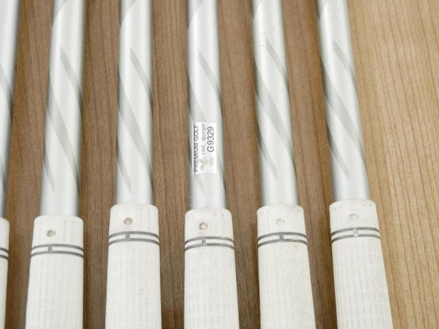 Iron set : Other Brand : ชุดเหล็ก A Grind Forged (นุ่มมากๆ หายากมากๆ) มีเหล็ก 5-Pw (6 ชิ้น) ก้านกราไฟต์ Fujikura MCI 110 Flex S