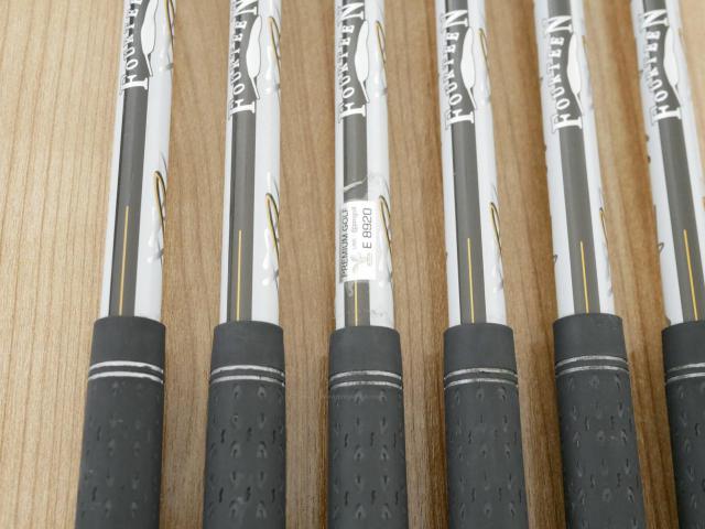 Iron set : Fourteen : ชุดเหล็ก Fourteen TC544 Forged (ปี 2018 นุ่มมากๆ) มีเหล็ก 6-Pw,Aw (6 ชิ้น) ก้านกราไฟต์ Flex R