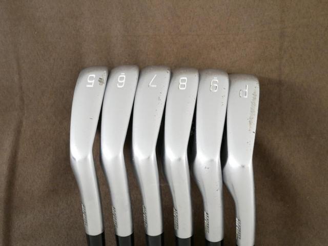 Iron set : Mizuno : ชุดเหล็ก Mizuno JPX 900 Forged (นุ่มมาก ตีง่าย ระยะดี) มีเหล็ก 5-Pw (6 ชิ้น) ก้านกราไฟต์ LABOSPEC Shinari i80 Flex S