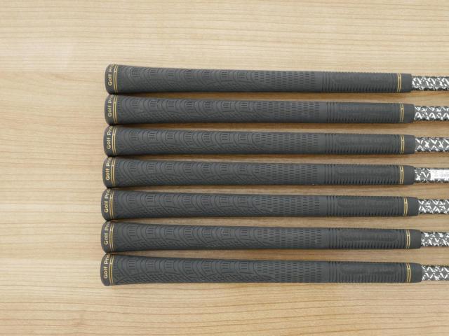 Iron set : Honma : ชุดเหล็ก Honma Beres Black Forged (ออกปี 2022 สวยมากๆ) มีเหล็ก 5-11 (7 ชิ้น เทียบเท่า 4-Pw) ก้าน ARMRQ MX Flex R