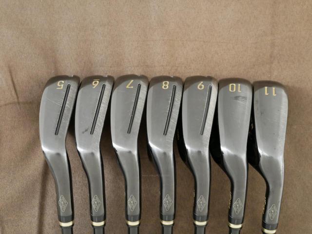 Iron set : Honma : ชุดเหล็ก Honma Beres Black Forged (ออกปี 2022 สวยมากๆ) มีเหล็ก 5-11 (7 ชิ้น เทียบเท่า 4-Pw) ก้าน ARMRQ MX Flex R