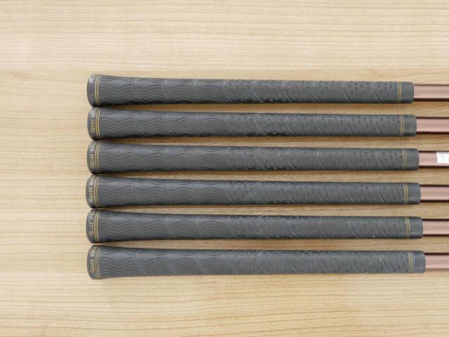 Iron set : Maruman : ชุดเหล็ก Maruman Majesty Prestigio (ตัวท็อป ตีง่าย ไกล ของใหม่แพงมากๆๆๆ) มีเหล็ก 6-Pw,Aw (6 ชิ้น) ก้านกราไฟต์ Flex R