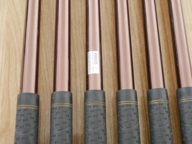 Iron set : Maruman : ชุดเหล็ก Maruman Majesty Prestigio (ตัวท็อป ตีง่าย ไกล ของใหม่แพงมากๆๆๆ) มีเหล็ก 6-Pw,Aw (6 ชิ้น) ก้านกราไฟต์ Flex R