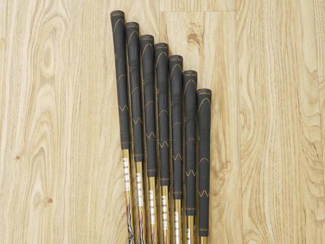 Iron set : Maruman : ชุดเหล็ก Maruman Majesty Prestigio X (รุ่นท๊อปสุด ออกปี 2019 หน้าเด้ง ตีไกลมาก ของใหม่ 1.2 แสนบาท) มีเหล็ก 7-10,Pw,Aw,Sw (7 ชิ้น เทียบเท่า 6-Pw,Aw,Sw) ก้านกราไฟต์ Flex R