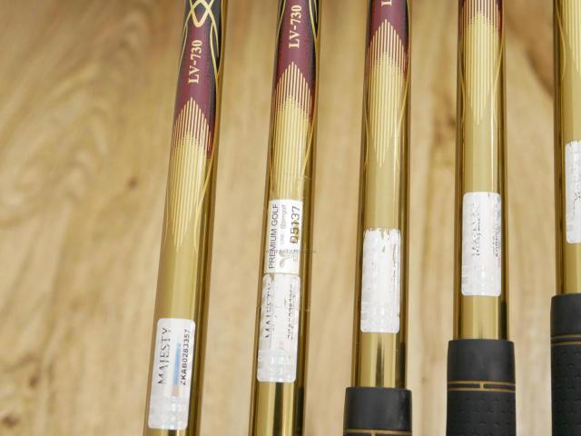 Iron set : Maruman : ชุดเหล็ก Maruman Majesty Prestigio X (รุ่นท๊อปสุด ออกปี 2019 หน้าเด้ง ตีไกลมาก ของใหม่ 1.2 แสนบาท) มีเหล็ก 7-10,Pw,Aw,Sw (7 ชิ้น เทียบเท่า 6-Pw,Aw,Sw) ก้านกราไฟต์ Flex R