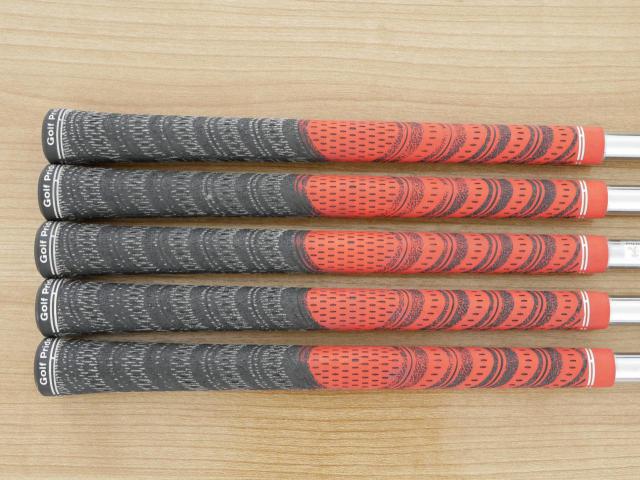 Iron set : Callaway : ชุดเหล็ก Callaway Big Bertha (รุ่นล่าสุด ปี 2023 ตีง่ายที่สุดของ Callaway) มีเหล็ก 6-Pw (5 ชิ้น) ก้านเหล็ก NS Pro 950 Neo Flex S