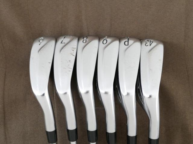 Iron set : Titleist : ชุดเหล็ก Titleist T400 (ตีง่ายที่สุด ไกลที่สุด ออกปี 2020) มีเหล็ก 6-Pw,43 (6 ชิ้น) ก้านเหล็ก NS Pro Modus 105 Flex S