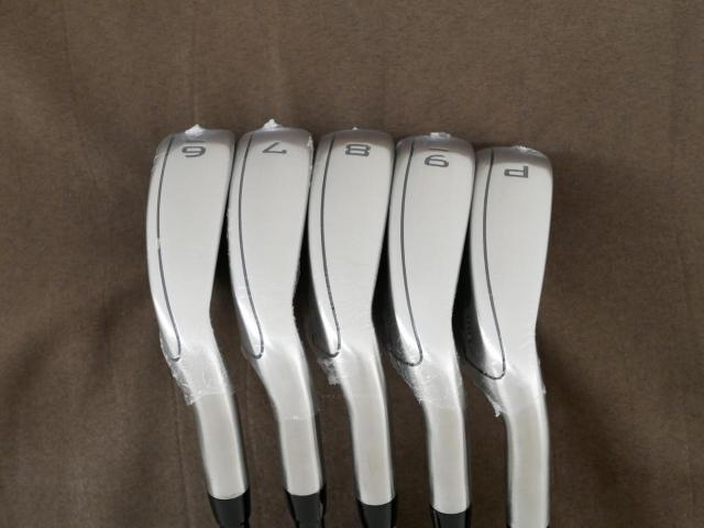 Iron set : Callaway : **ของใหม่ ยังไม่แกะพลาสติก** ชุดเหล็ก Callaway Rogue ST Max (ออกปี 2022 ตีง่าย ไกลมาก) มีเหล็ก 6-Pw (5 ชิ้น) ก้านกราไฟต์ Mitsubishi TENSEI CR 55 Flex R