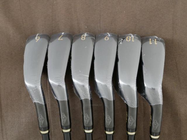 Iron set : Honma : **ของใหม่ ยังไม่แกะพลาสติก** ชุดเหล็ก Honma Beres 09 Forged Black (รุ่นล่าสุด ออกปี 2024 สวยมากๆ) มีเหล็ก 6-11 (6 ชิ้น เทียบเท่า 6-Pw) ก้าน ARMRQ FX Flex R